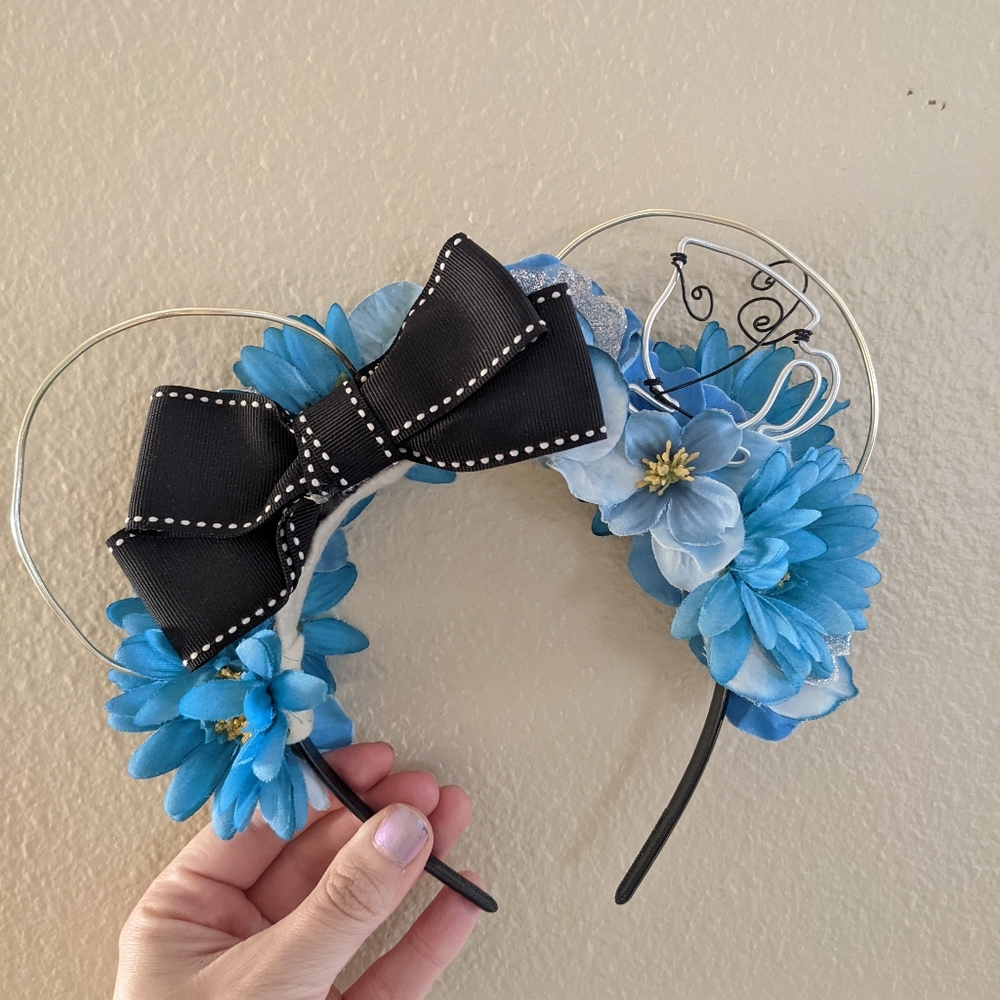 Minnie & Company custom Alice Minnie Ears